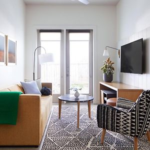 1 Bedroom Designer Furnished Apt East Austin